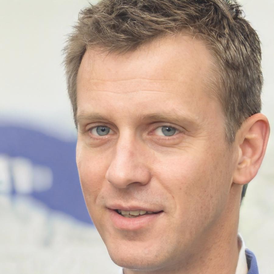 Portrait de Marc Dubois, client satisfait